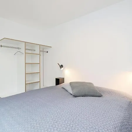 2 Bedroom Lovely In Lembruch-duemmer Apartment *